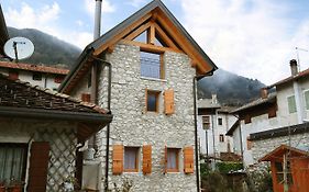 Locazione Turistica Albergo Diffuso - Cjasa de Barce-2